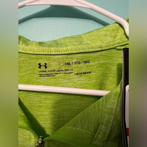 NWT- Men’s - UA Long sleeve half zip - Picture 2 of 2